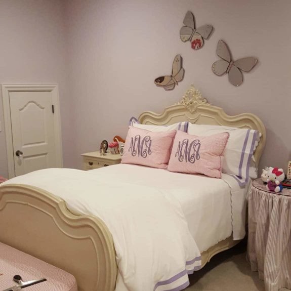 Bedroom interior design for a little girl's room